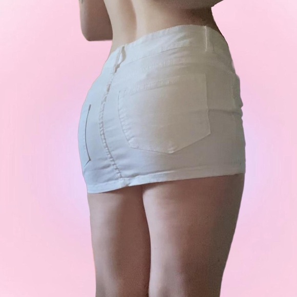 white stretchy jean double button low-mid rise mini skirt perfect.。.:*☆ - Picture 4 of 6